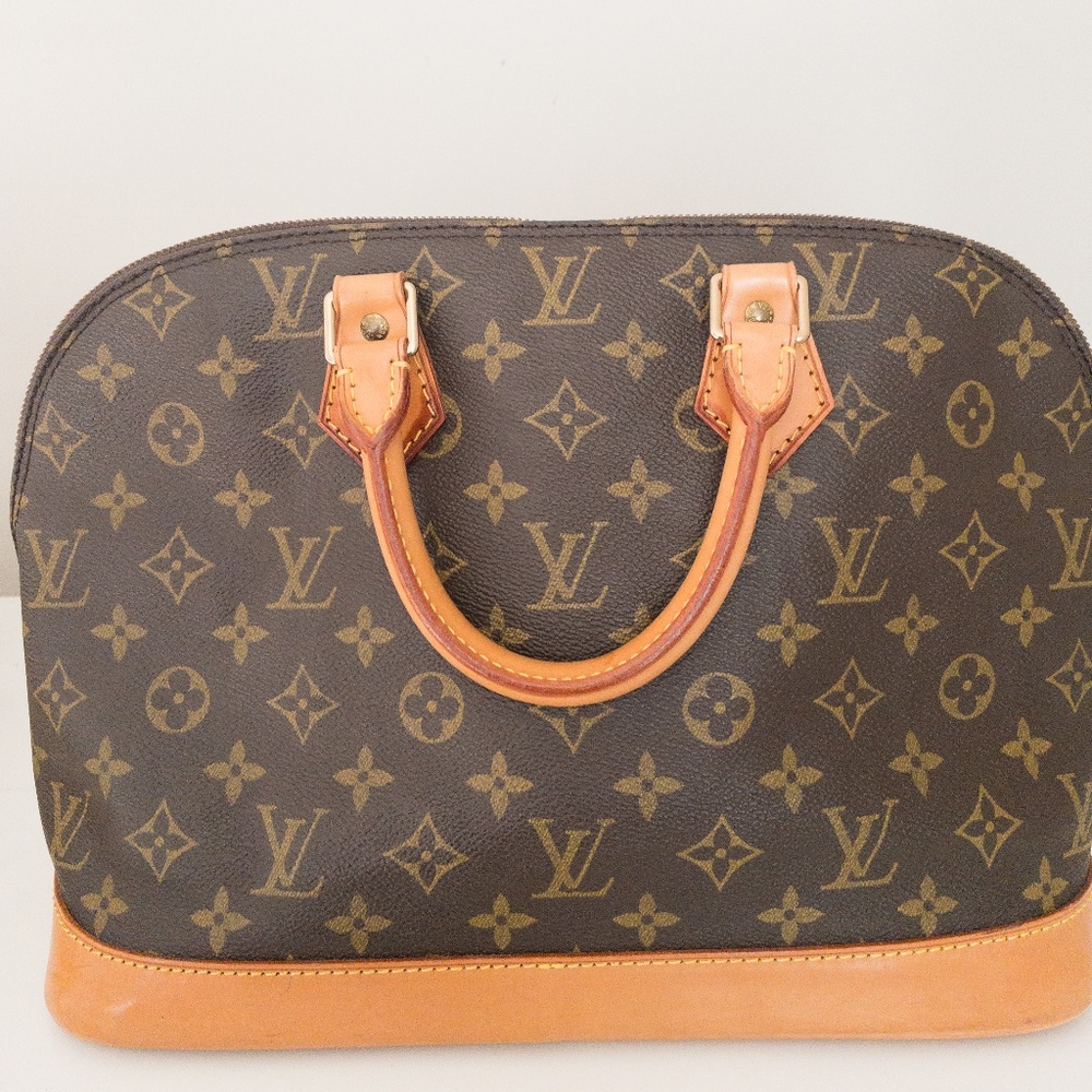 Authentic Louis Vuitton Alma PM